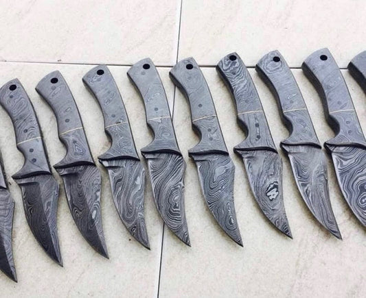 Everyday Carry Skinning Knife Custom Handmade Full Tang Damascus Steel with Damascus Scales, 7.25-inch - The Urbanedge