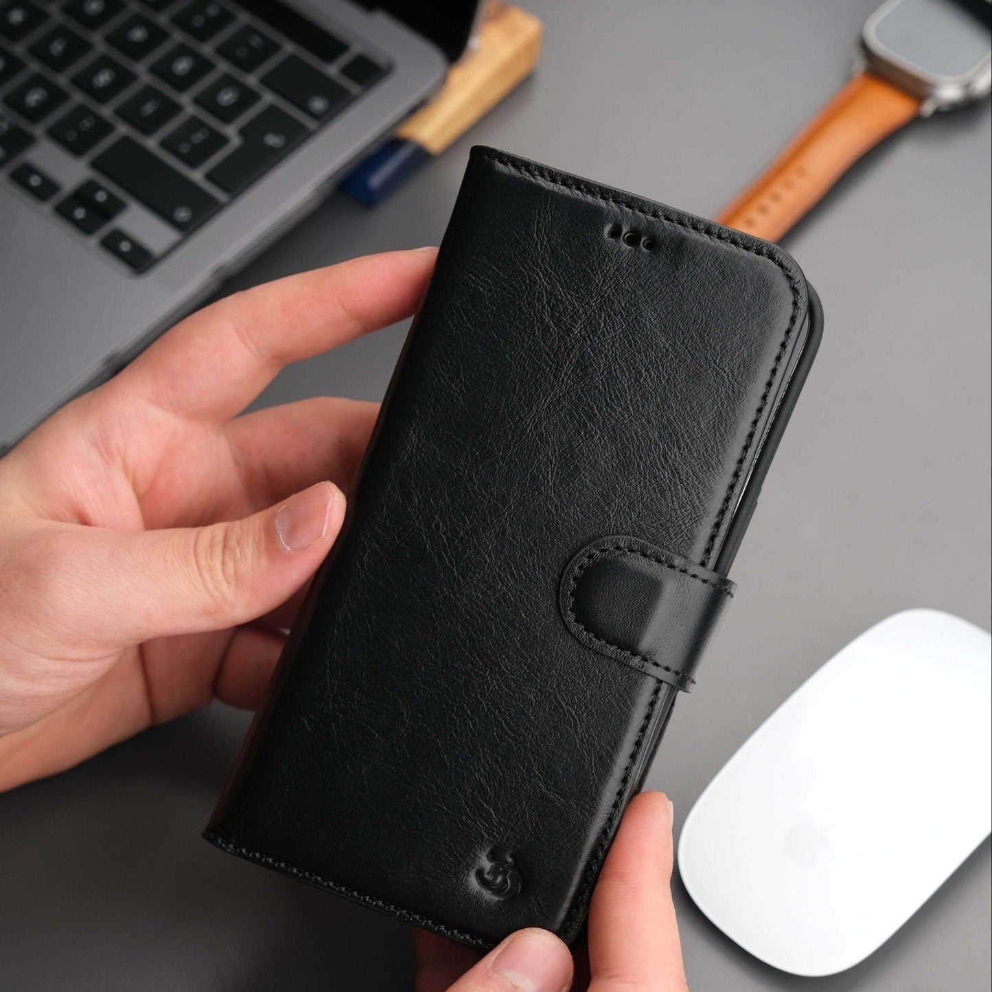 Casper Leather iPhone 15 Pro Max Wallet Case | Detachable MagSafe Compatible RFID Protection