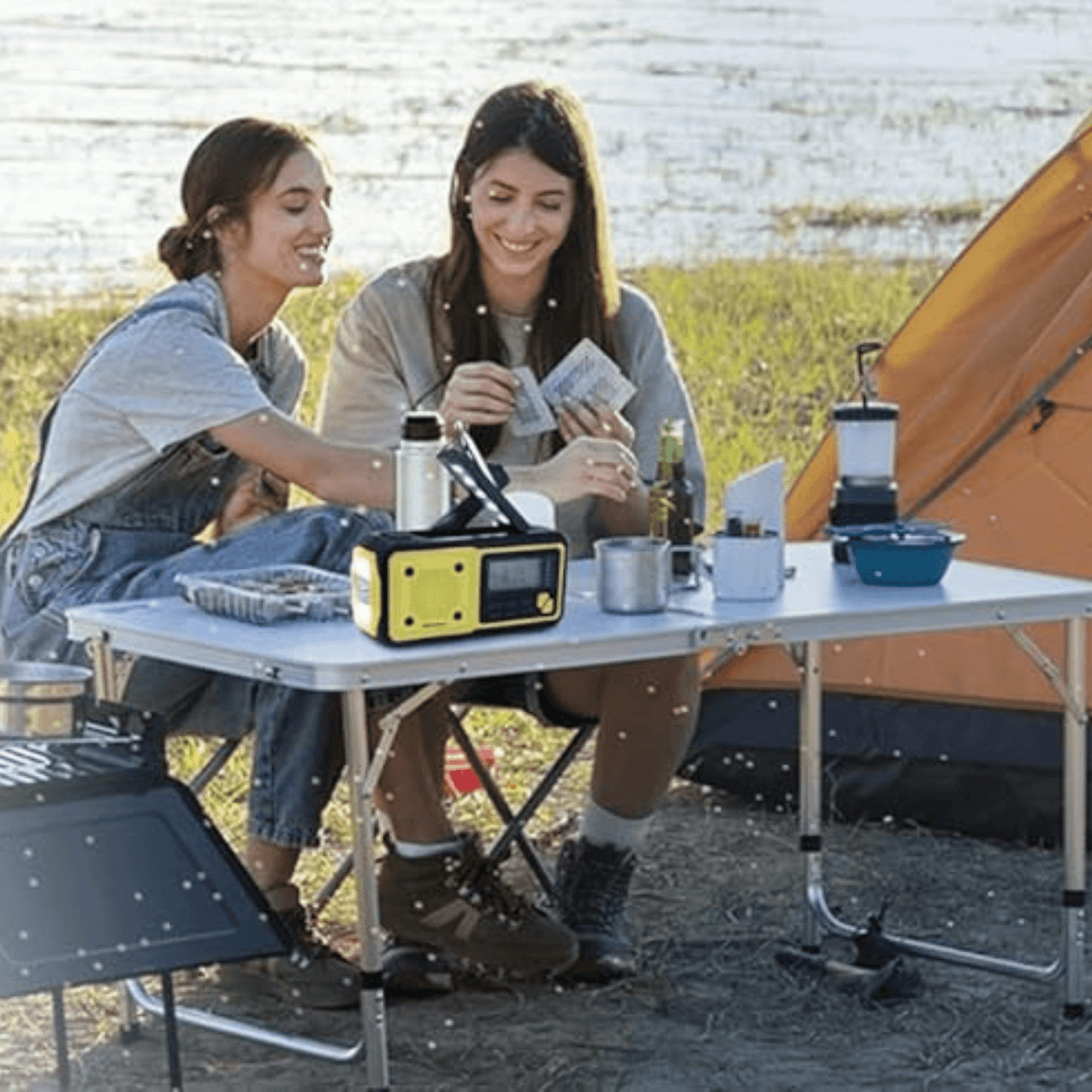 Emerson Emergency AMFM Radio with Weather Band / Flashlight / Power Bank