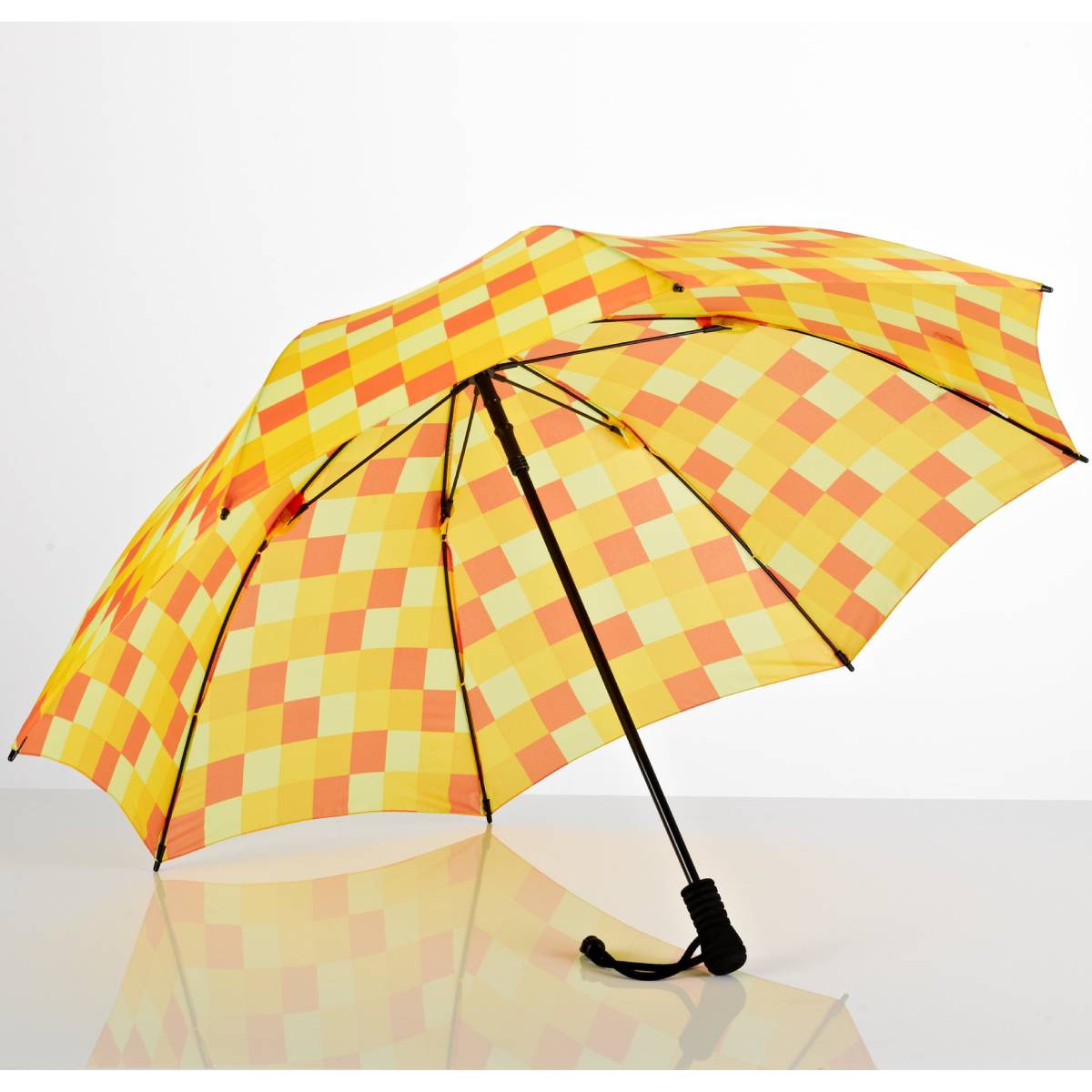 Swing Liteflex Trekking Umbrella – Featherlight, Nearly Unbreakable Fiberglass Frame, Waterproof Teflon-Coated Canopy, Integrated Compass, Perfect for Hiking and Outdoor Adventures