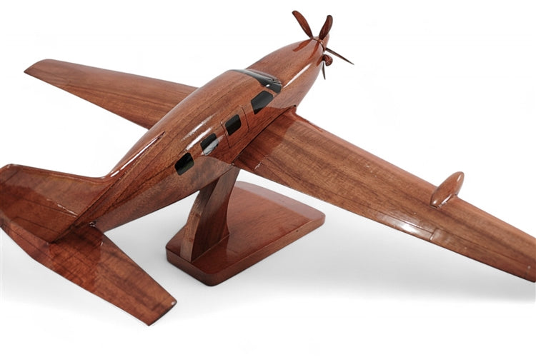 Piper M600