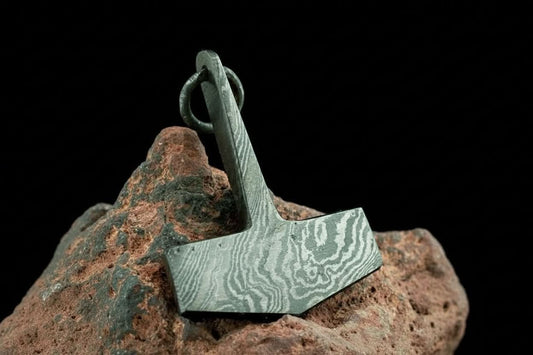 DE-0015 Custom Handmade Damascus steel Viking pendant /Thor Hammer Pendant/Jewellery